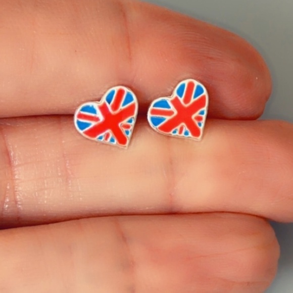 Sterling Silver England Flag Heart Studs - Picture 16 of 16